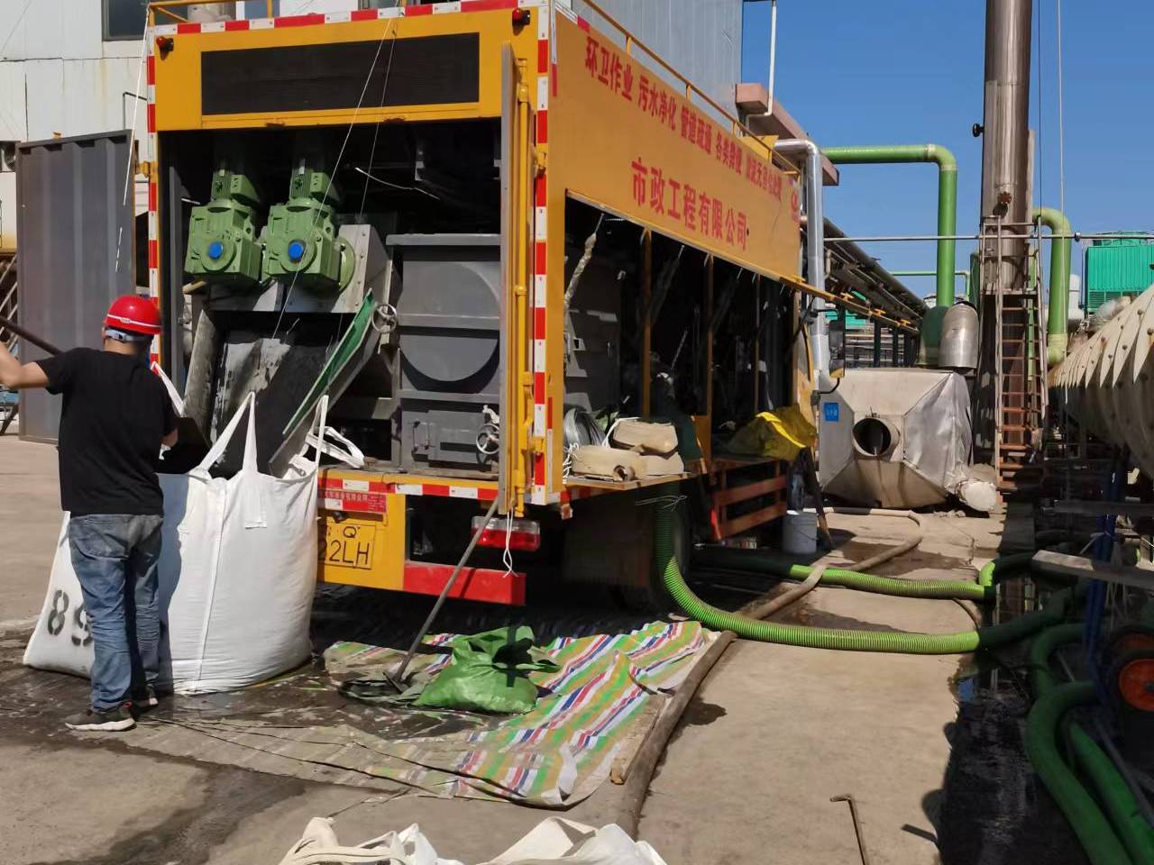 惠来淤泥压干处理